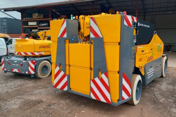 Levage_Manutention_Demenagements_Industriels_Location_Mini-Grues_Electrique_Lavenir_Grue65_T_D Levage_Manutention_Demenagements_Industriels_Location_Mini-Grues_Electrique_Lavenir_Grue65_T_D