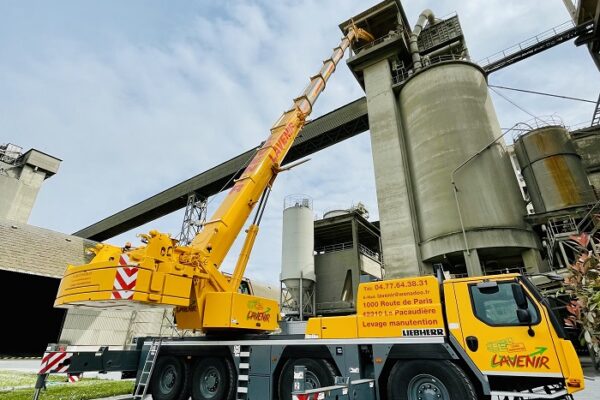 Levage_Manutention_Demenagements-Industriels_Lavenir_Grue_Mobile_Liebherr_LTM1090-4.2_E