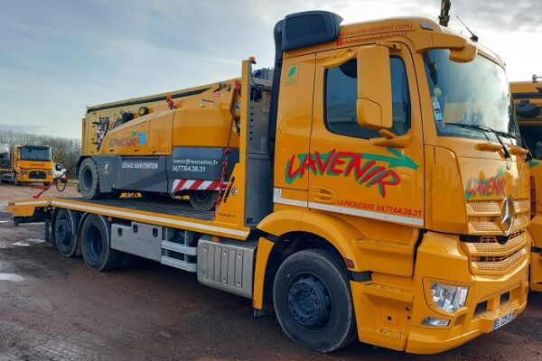 Levage_Manutention_Demenagements_Industriels_Lavenir_Mercedes_Porte_materiel_6x2_A