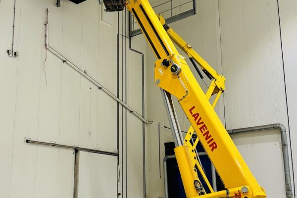 Levage_Manutention_Demenagements_Industriels_Location_Mini-Grues_Electrique_Lavenir_Grue_45T_E