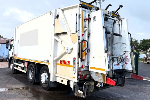 Porteur_6x2_Renault_BOM_2016D